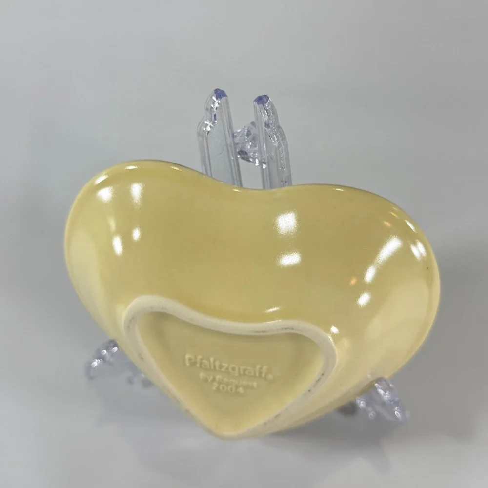VTG Pfaltzgraff Heart Dish Tan Brown VTG 2004 Village Folk Art Cottagecore Bowl
